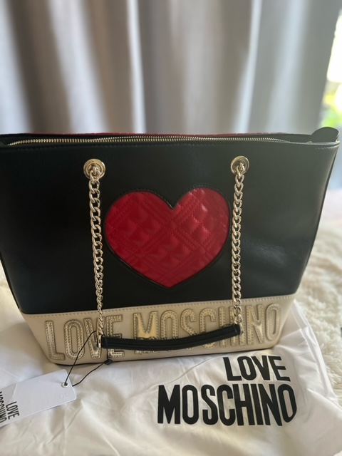 Dámska Kabelka Love Moschino
