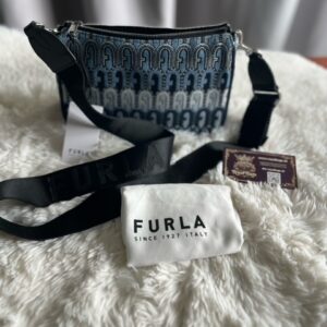 Kabelka FURLA MOON Shoulder bag crossbody