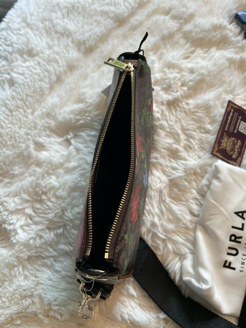 Dámska Kabelka Furla Moon S Canvas Glossy crossbody – Obrázok 3