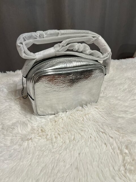 Dámska Kabelka CALVIN KLEIN Jeans - Camera bag Silver crossbody – Obrázok 2