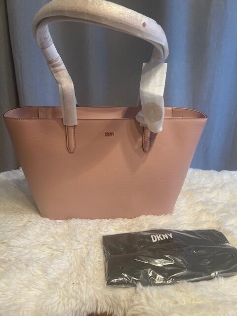 Dámska Kožená kabelka DKNY Bryant pink