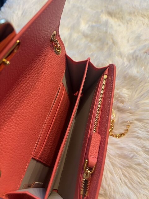 Dámska Kabelka Crossbody Coccinelle peňaženka – Obrázok 2