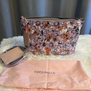 Kabelka kožená Coccinelle crossbody flower