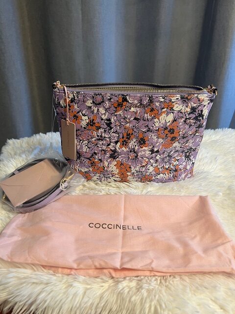 Dámska Kabelka kožená Coccinelle crossbody flower