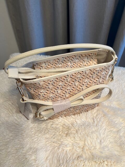 Dámska crossbody kabelka Tommy Hilfiger – Obrázok 5
