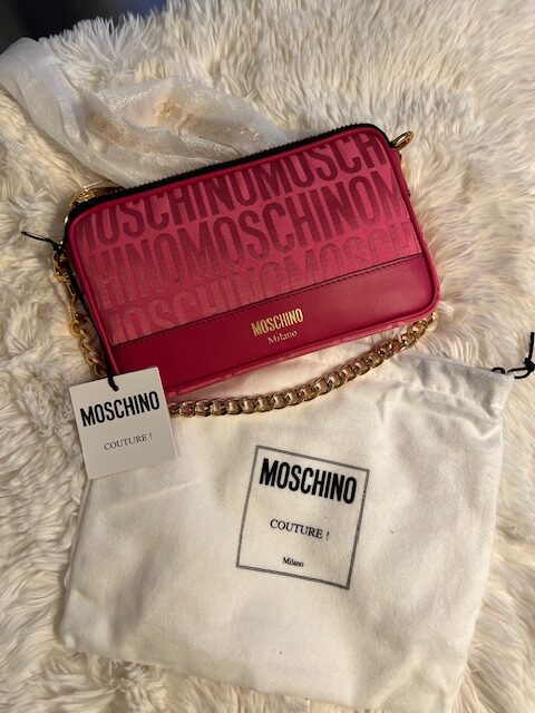 Dámska crossbody kabelka Moschino nyl pink