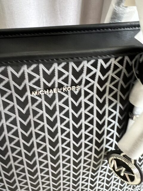 Dámska kabelka Michael Kors Quinn black – Obrázok 7
