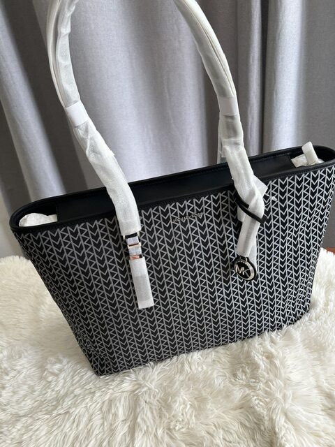 Dámska kabelka Michael Kors Quinn black – Obrázok 6
