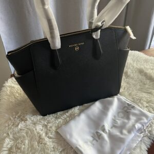 Dámska kožená kabelka Michael Kors Marilyn Black