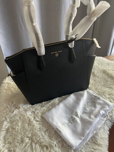 Dámska kožená kabelka Michael Kors Marilyn Black