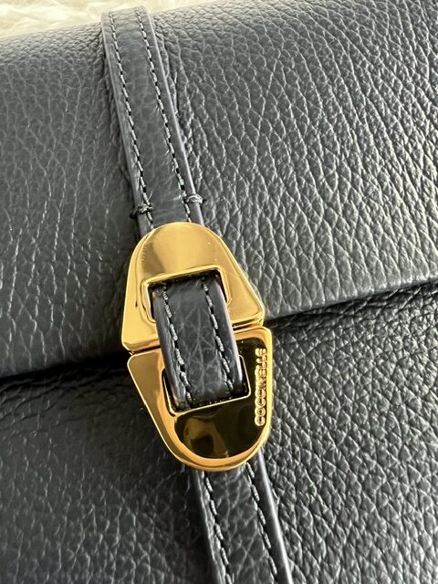Dámska crossbody kabelka Coccinelle kožená Dorian blue – Obrázok 5