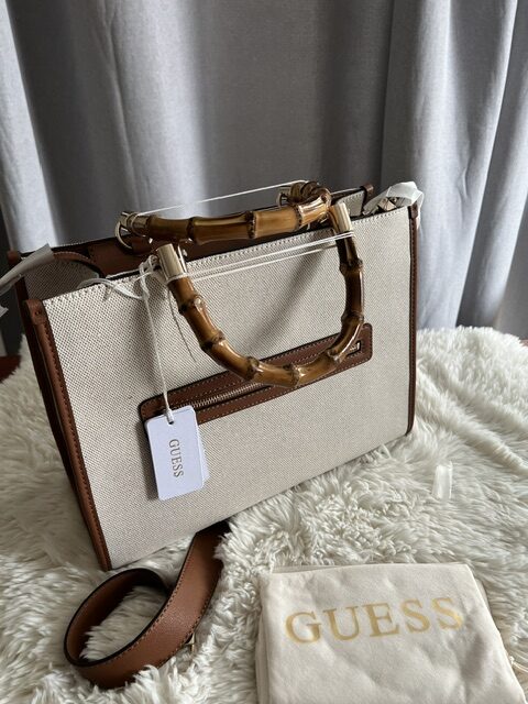 Dámska cross kabelka Guess Canvas latte logo – Obrázok 4
